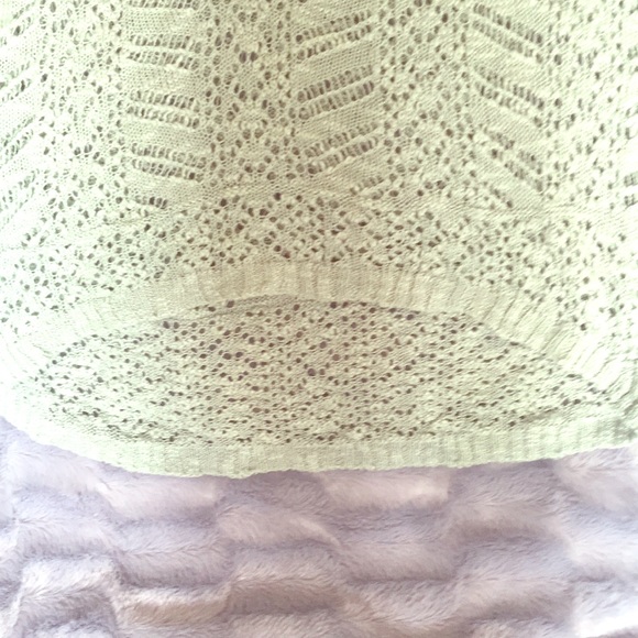 🍄5 for $25🍄Hi-lo open weave sweater/top - Picture 6 of 7
